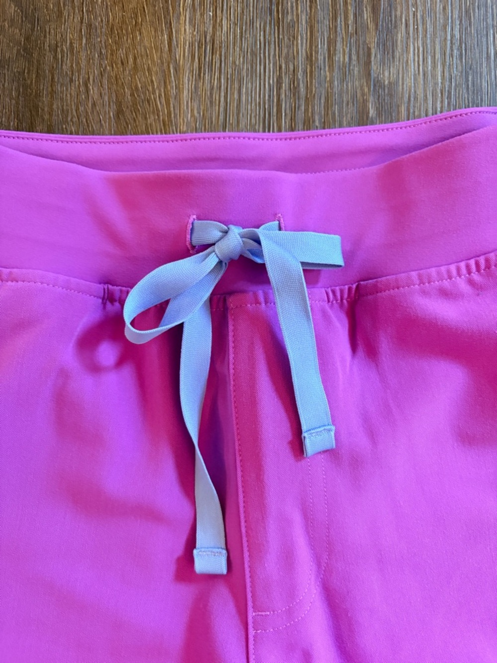 FIGS Ultraberry High Waisted Zamora Jogger Scrub Pants Medium NWOT Limited Color - Picture 7 of 14